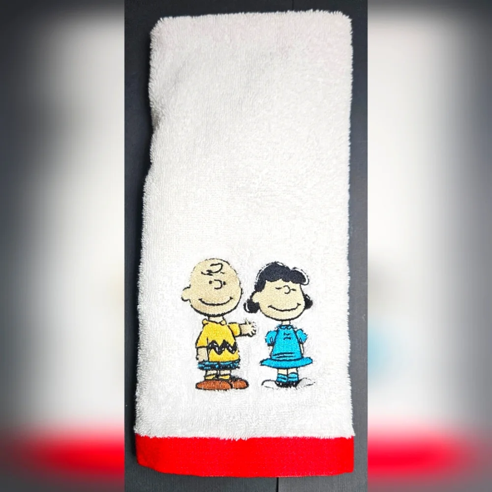 Peanuts Charlie Brown & Lucy Hand Towel